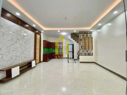 Nhà văn phòng 240m2 Mới xây - Giá 30 Triệu/Tháng