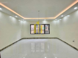 Nhà văn phòng 240m2 Mới xây - Giá 30 Triệu/Tháng