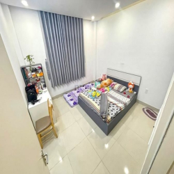 Nhà 3 Lầu Sân Thượng Mặt Tiền Đường Số Liền Kề PHÚ MỸ HƯNG. Q7