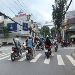 Bán nhà hẻm 220 Nguyễn Văn Khối 80m2 HXH thẳng trục dài 17m chỉ 8.x tỷ