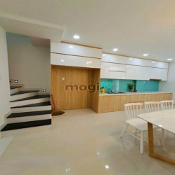 Bán nhà đẹp 3 Tầng ngay Ga Metro, Thủ Đức, hẻm xe hơi chỉ hơn 6 tỷ
