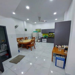 Hẻm xe tải thông - Góc 2 tầng - 114M2 - 8M x 14,5M - Ra sân bay 3P