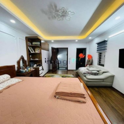 (ĐẸP) Bán Nhà Đẹp CHÍNH KINH-THANH XUÂN 35M2 NHỈNH 4 TỶ Tặng Nội Thất