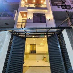 Bán Biệt Thự Quận 3. Hẻm xe hơi 8m. DT: 7,3mx18m. nở hậu 7,6m. 3 Lầu.