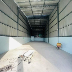 Cho thuê xưởng Tô ngọc vân quận 12 Dt: 9x25m giá  13tr tháng