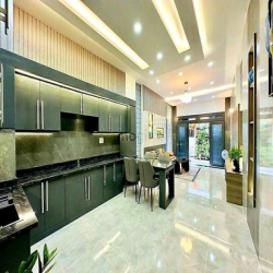 Bán nhà hẻm xe hơi thông Quang Trung, P.11, 4 x 12, giá 5.69 tỷ tl