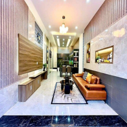 Bán nhà hẻm xe hơi thông Quang Trung, P.11, 4 x 12, giá 5.69 tỷ tl