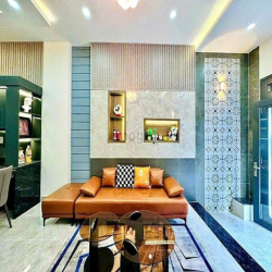 Bán nhà hẻm xe hơi thông Quang Trung, P.11, 4 x 12, giá 5.69 tỷ tl