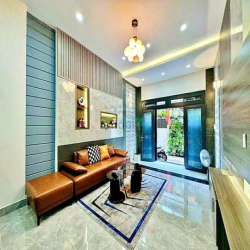 Bán nhà hẻm xe hơi thông Quang Trung, P.11, 4 x 12, giá 5.69 tỷ tl