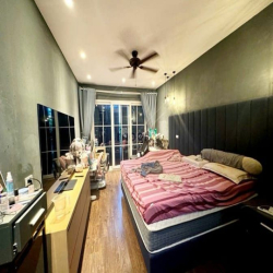 Bán nhà TĐC phố Trạm 44m2, 6 tầng, ô tô tránh, view CV, chỉ 11.5 tỷ.