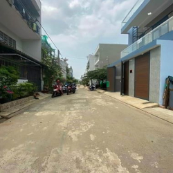 Nhà Tôn Thất Thuyết 50m2 1 tầng 3pn giá siêu rẻ 1tỷ266 khu vip Quận 4