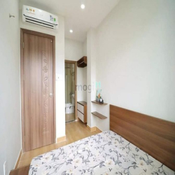 Căn hộ 2 phòng ngủ_ full nội thất_ ban công_ 50m2_ trung tâm Q1