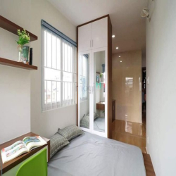 Căn hộ 2 phòng ngủ_ full nội thất_ ban công_ 50m2_ trung tâm Q1
