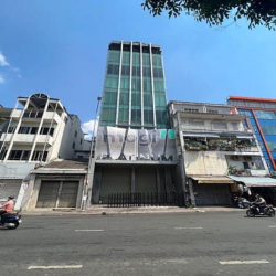 Bán nhà mặt tiền Nguyễn Trãi, P3. Quận 5. DT 8 x 20m. Giá 72 tỷ