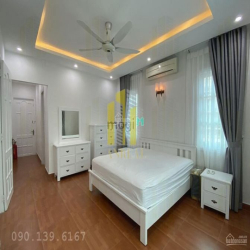 Cho thuê villa Nguyễn Văn Hưởng - Hồ bơi sân vườn