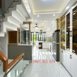 Nhà đường thông TX 25, DT:5x12M, Lửng, 3Lầu, 4PN, 6VS, Gara xe hơi