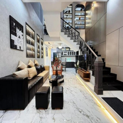 Nhà giá rẻ ở đường Trần Quang Diệu, Q3, 90m2, 4tỷ250, Sổ sẵn