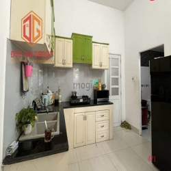 Biệt thự P.Tân Hiệp gần ngã 4 Tân Phong 160m2 giá 5,2 tỷ đường xe hơi
