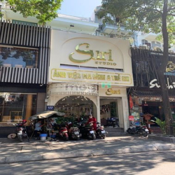 Cho thuê mặt bằng kinh doanh phố Quang Trung,Hà Đông MT 5.5m chỉ 17tr