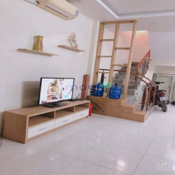 Cho thuê nhà Văn Cao full nội thất