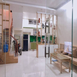 Cho thuê nhà Văn Cao full nội thất