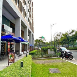 Cho thuê shop mặt tiền dt 125m2 chung cư cao cấp Midtown, Phú Mỹ Hưng