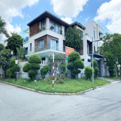 Bán Gấp Biệt Thự Phú Mỹ Hưng, Quận 7. DT 11.5x18.5m - Hầm 3 tầng