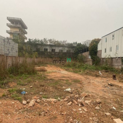 cần cho thuê lô đất siêu đẹp, trung tâm thành phố.