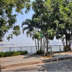 Biệt thự sân vườn Vệ Hồ. Sống thư thái với cafe view hồ Tây. DT 140m2