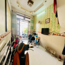 Bán nhà MẶT TIỀN Hiệp Thành 49, quận 12, 68m2, 4 tầng BTCT, chỉ 6.5 tỷ