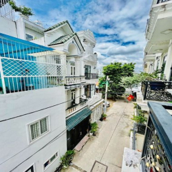 Nhà Đẹp Tân Chánh Hiệp, Quận 12, 4 Tầng, Phong Thủy Cực Tốt, 4PN