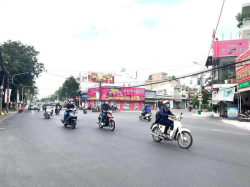 Cho thuê lô đất 260m2 ngay siêu thị Coopmart, ngã 3 máy cưa giá rẻ