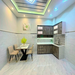 ?Nhà đẹp Hẻm 1/ sát MT Hậu Giang 7,8x7,5m vuông 2 tầng 3PN vào ở ngay