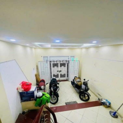 Bán nhà Quan Nhân, 34m2, 5 tầng, 6 phòng, 100m ra phố,  7 tỷ
