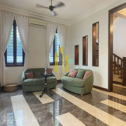 Biệt Thự Hồ Bơi Trung Tâm Thảo Điền 380m2 - Có Bảo Vệ