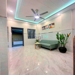 ?Nhà đẹp Hẻm 1/ sát MT Hậu Giang 7,8x7,5m vuông 2 tầng 3PN vào ở ngay