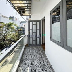 Nhà Mới Ở Ngay Chỉ 5 Tỷ Nhỉnh Xíu, (3.8 X 10) A4 Nở Hậu, Sát Mặt Tiền.