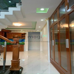 Nhà [4x17] 1 lửng 3 lầu, đường Lê Đình Cẩn, 5 phòng ngủ/5wc