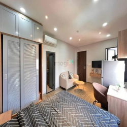Căn Hộ Full Nội Thất Cửa Sổ Trời Lớn Ngay Nhà Thi Đấu Phú Thọ