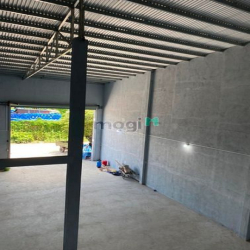 Xưởng gạch mới xây - giá tốt - đường 1B, Bình Chánh - hướng Nam
