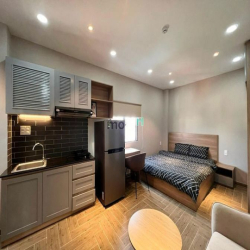 Căn Hộ Full Nội Thất Cửa Sổ Trời Lớn Ngay Nhà Thi Đấu Phú Thọ