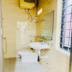 Giá Cực Tốt! Bán căn Tập thể Mặt phố Phương Mai - 80m2 x 3 Ngủ x 2WC!