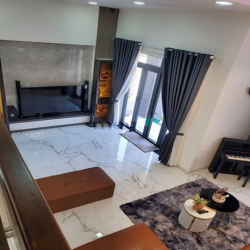 Bán nhanh thiện chí siêu Biệt thự tại ĐẶNG THÙY TRÂM ,DT:12x20m,3 Lầu