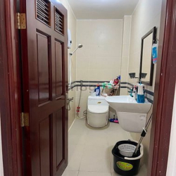 2PN Bình Thạnh cửa sổ đón sáng đầy đủ tiện nghi
