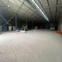 Cho thuê kho quốc lộ 32, Hoài Đức, HN. DT 1200m, cao 7m, có điện 3fa,