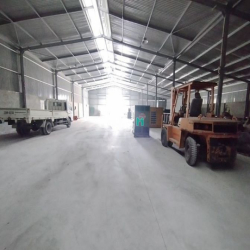 Cho thuê kho quốc lộ 32, Hoài Đức, HN. DT 1200m, cao 7m, có điện 3fa,