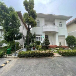 Biệt thự cao cấp Phú Gia, Phú Mỹ Hưng. cho thuê 4000$/tháng