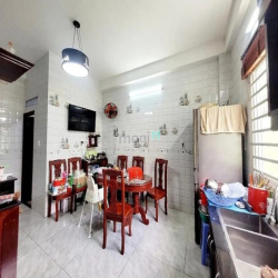 Khu Vip Bàu cát, Nhà to, gần mặt đường