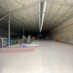 Cho thuê kho quốc lộ 32, Hoài Đức, HN. DT 1200m, cao 7m, có điện 3fa,