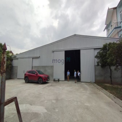 Cho thuê kho quốc lộ 32, Hoài Đức, HN. DT 1200m, cao 7m, có điện 3fa,